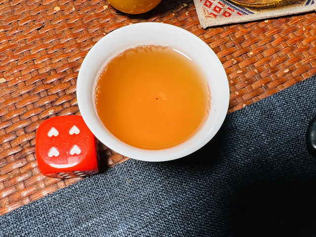 广隆2014年韵藏青饼普洱茶品质特点