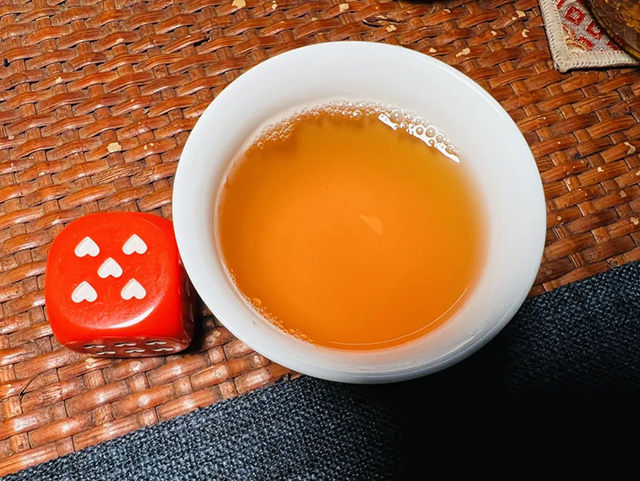 广隆2014年韵藏青饼普洱茶品质特点