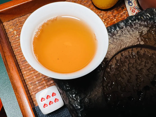 广隆2014年韵藏青饼普洱茶品质特点