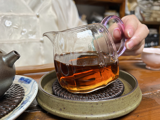 图为90年代大益玫瑰熟砖