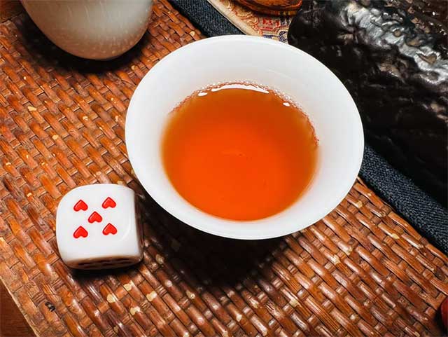 大益2003年勐海甲级沱普洱茶
