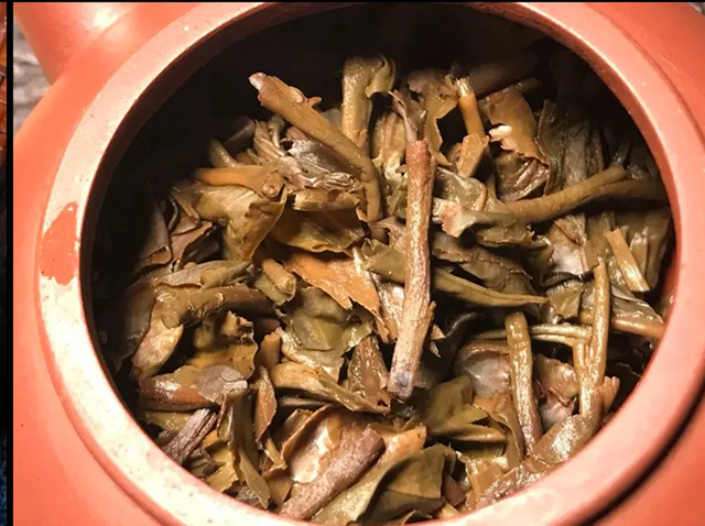 福今2010年古树青砖普洱茶