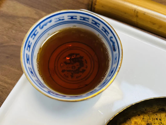 勐海茶厂2003年红大益002早春茶