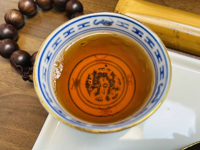 勐海茶厂2003年红大益002早春茶