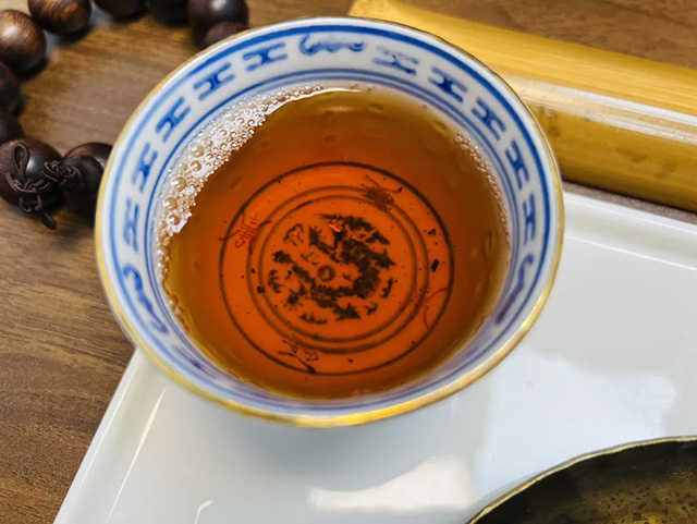 勐海茶厂2003年红大益002早春茶