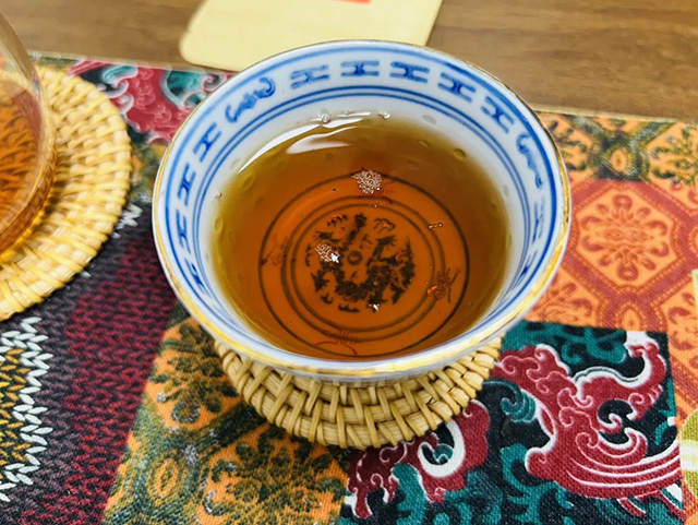 下关2003年小飞铁饼普洱茶