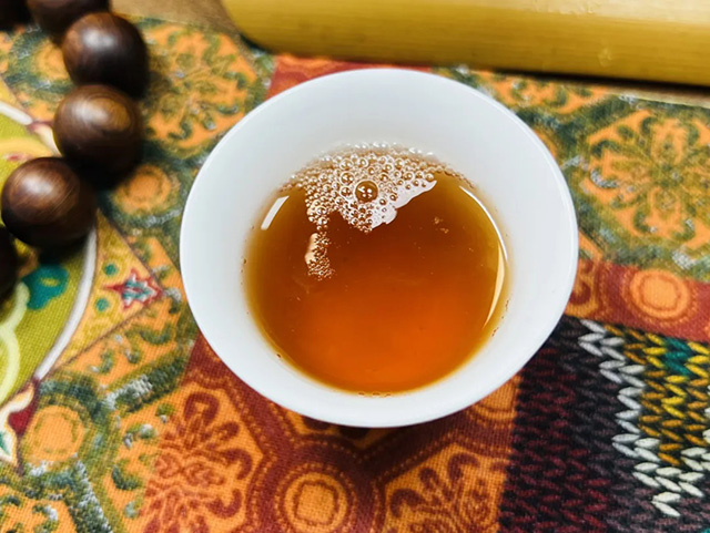 今大福2012年经典珍藏茶芽青砖普洱茶