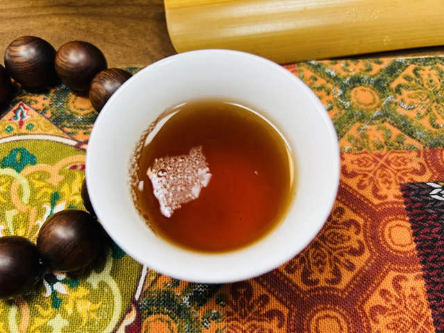 今大福2012年经典珍藏茶芽青砖普洱茶