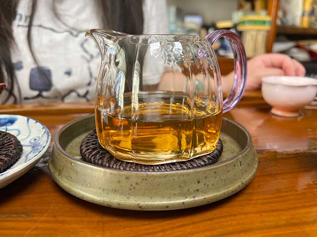图为紫玉2007年永德武家寨古树茶
