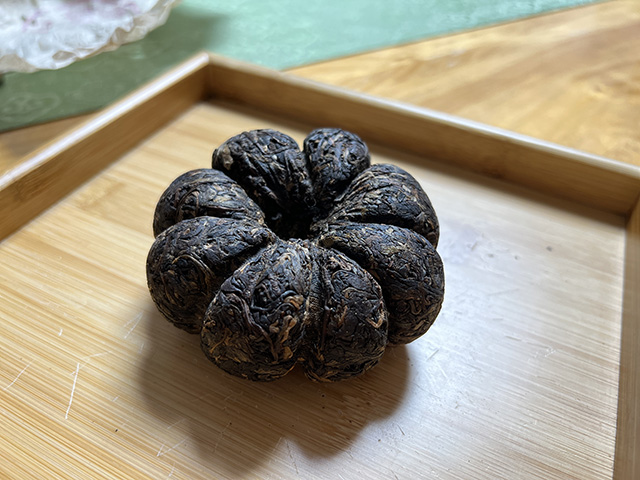 图为福海厂2003年易武正山小金瓜茶