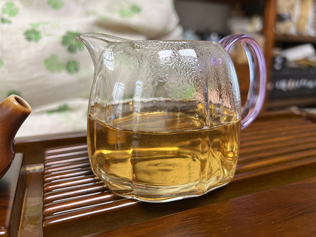 图为私藏红印2015年薄荷塘古树茶