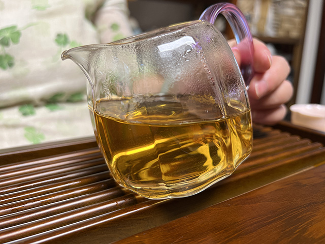 图为私藏红印2015年薄荷塘古树茶