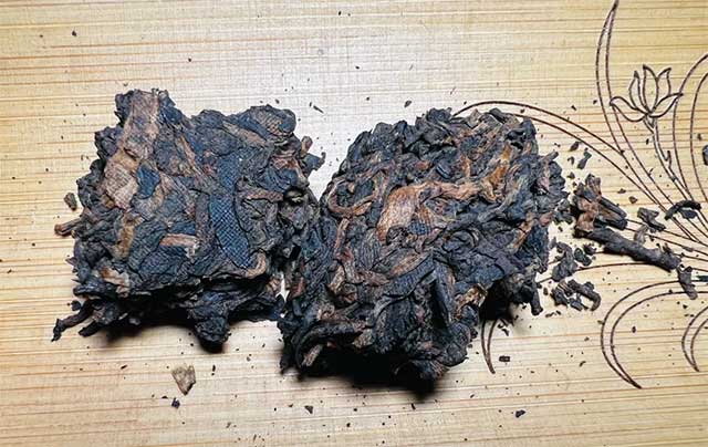 福今2005年金孔雀2号熟饼普洱茶