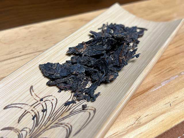 图为宜良茶厂90年代苹果绿青饼