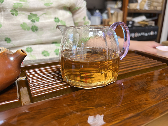 图为宜良茶厂90年代苹果绿青饼