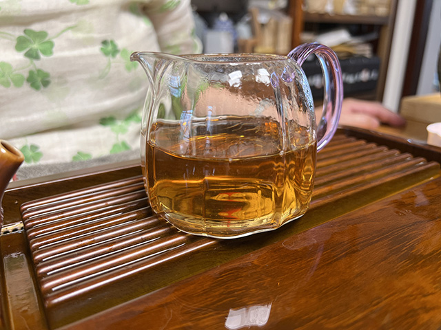 图为宜良茶厂90年代苹果绿青饼