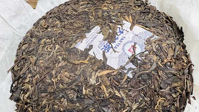 大益2016年老树圆茶青饼