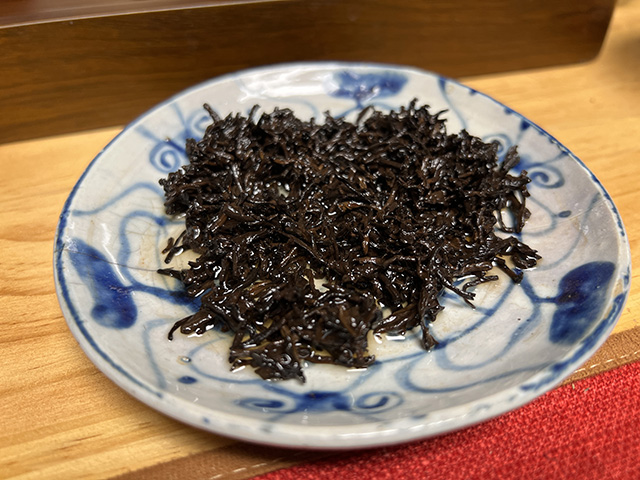 图为昆明仓2003年宫廷熟茶散料