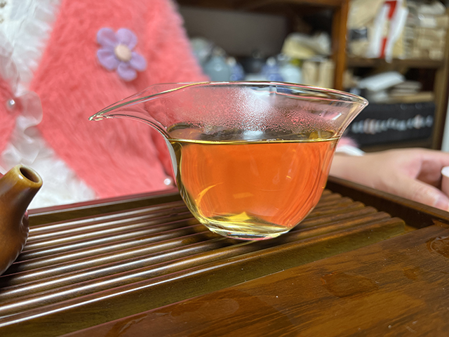 图为勐海茶厂90年代雪印青饼