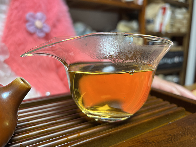 图为勐海茶厂90年代雪印青饼