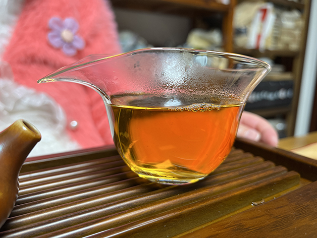 图为勐海茶厂90年代雪印青饼