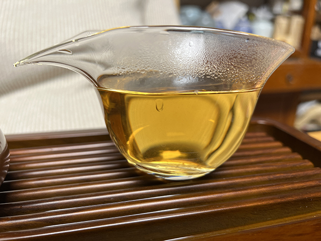 图为2007年老海塘古树普洱茶