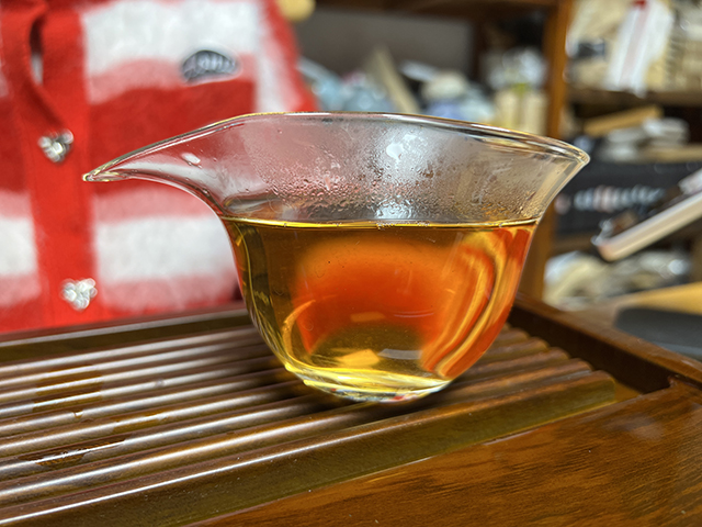 图为90年代大口中绿印青饼