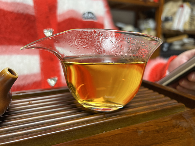 图为90年代大口中绿印青饼