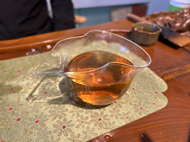 图为1993年7532水蓝印青饼