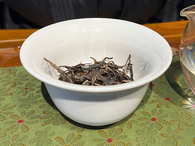 图为私藏红印2016年薄荷塘古树青饼