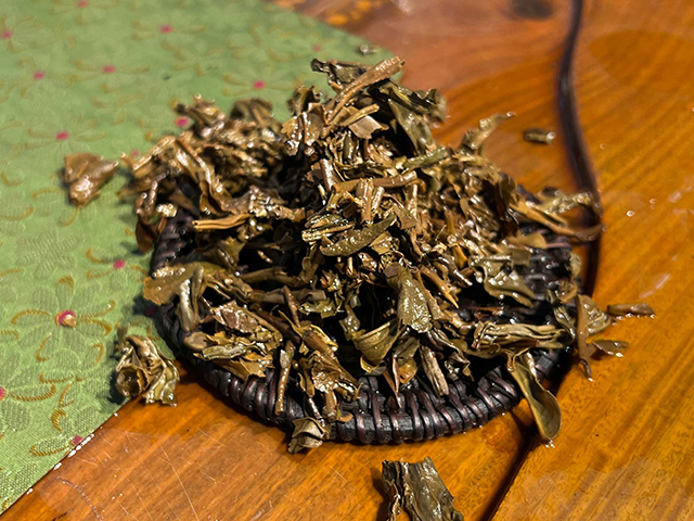 图为2003年易武正山绿大树青饼