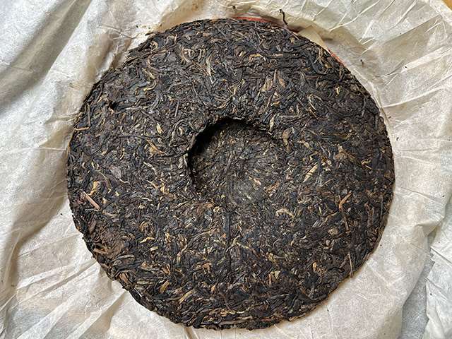 图为1999年甲级易武大绿印青饼