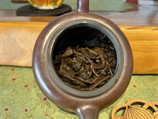 图为1999年甲级易武大绿印青饼