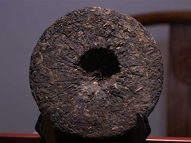 图为1998年红中红青饼