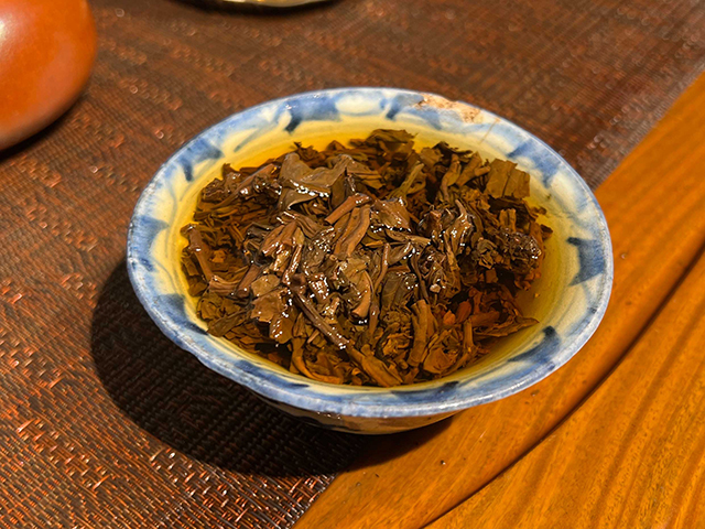 图为1998年红中红青饼