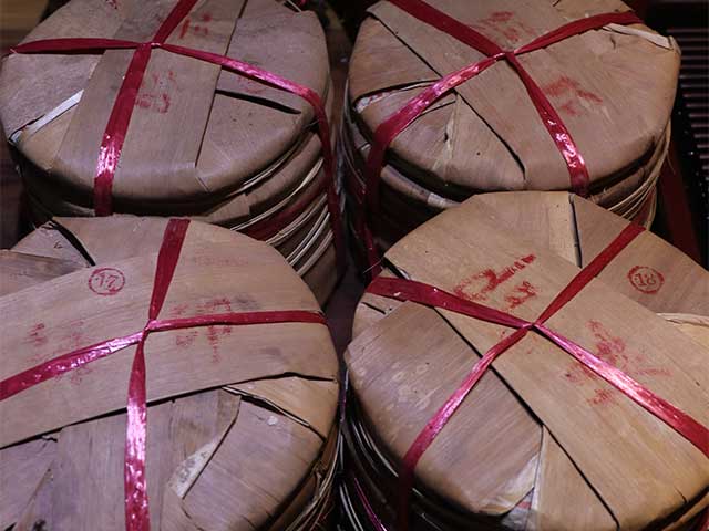 图为1998年大字绿印青饼