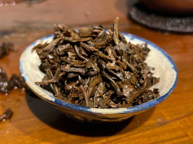 图为2002年班章青饼散块