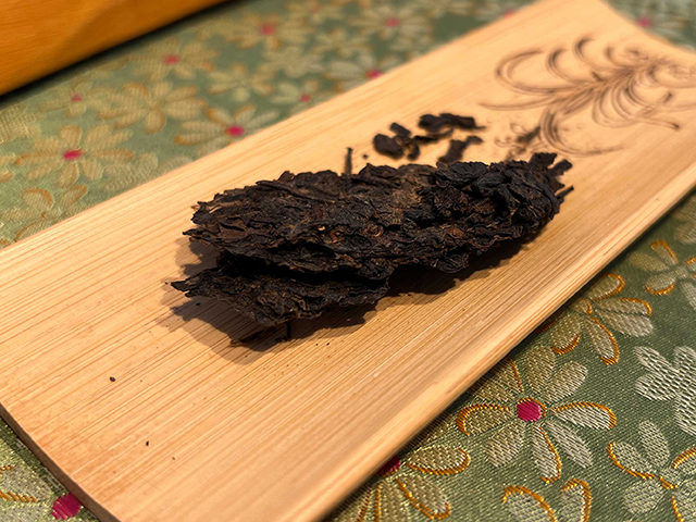 图为2003年313批7542傣文青饼