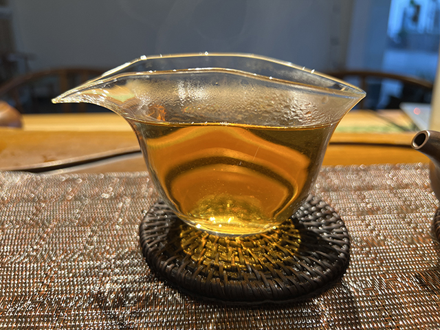 图为2003年313批7542傣文青饼