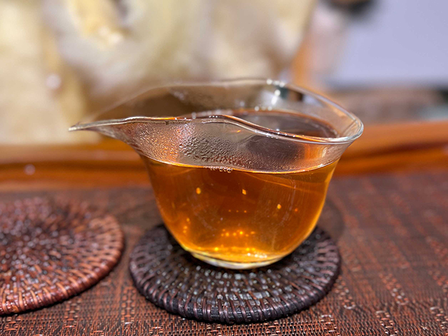 图为2003年班章青饼