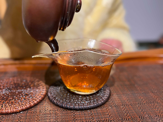 图为2003年班章青饼