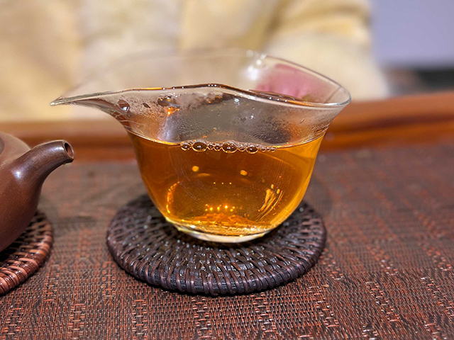 图为2003年班章青饼