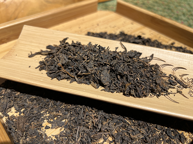 图为70年代那卡竹筒茶