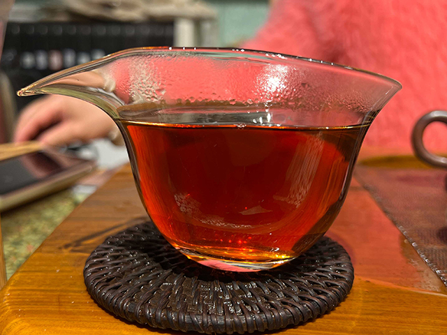 图为70年代那卡竹筒茶