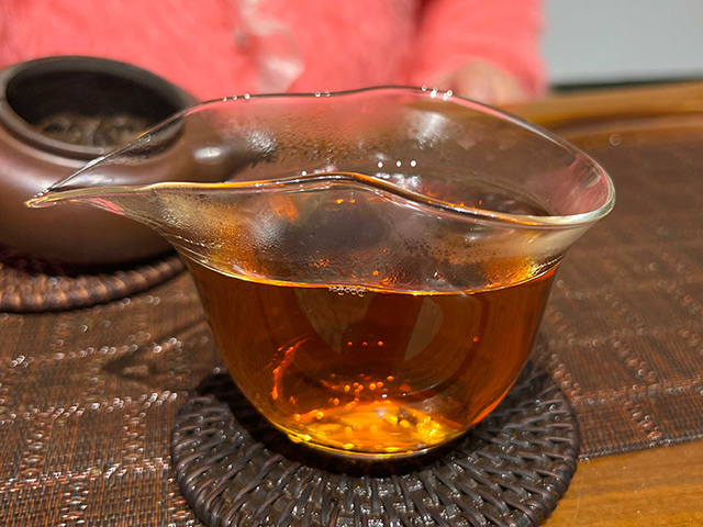 图为70年代那卡竹筒茶