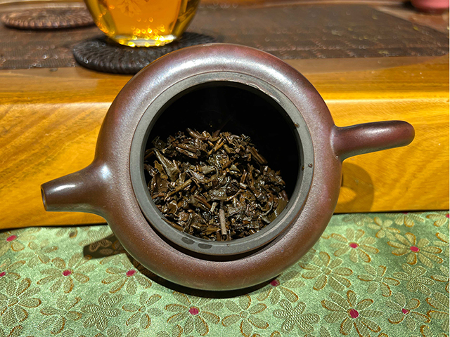 图为70年代那卡竹筒茶