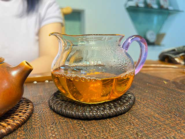 图为1994年401批次7542青饼