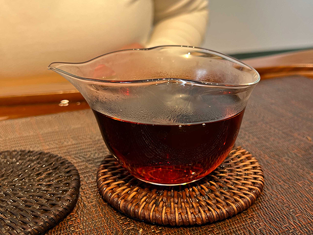 图为土林牌1994年凤凰熟沱