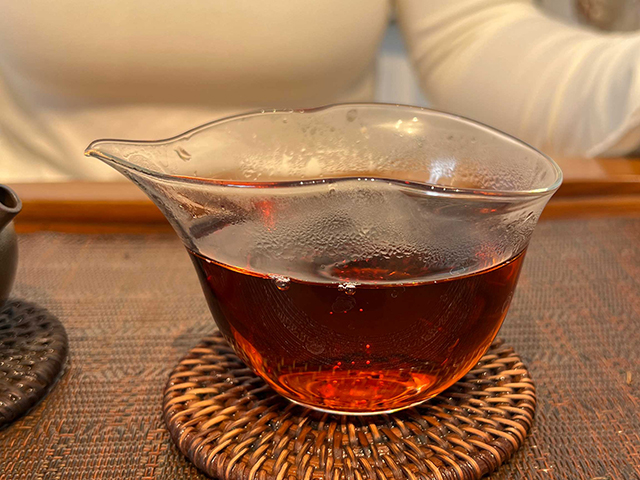 图为土林牌1994年凤凰熟沱