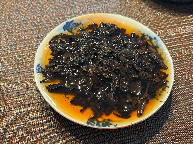 图为土林牌1994年凤凰熟沱